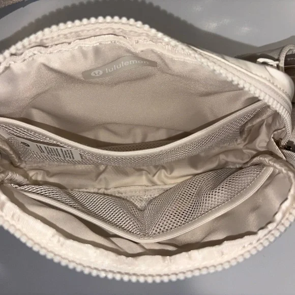 Lululemon Belt Bag - Picture 4 of 7